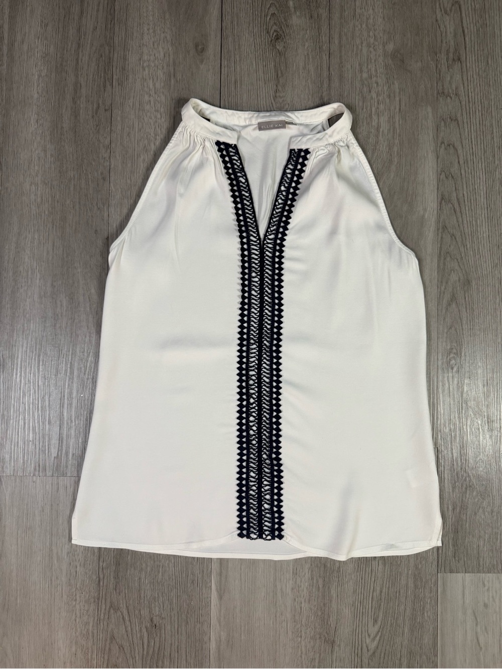 ELLIE KAI Women’s White Halter Sleeveless Blouse Black Lace Trim Size 4 small